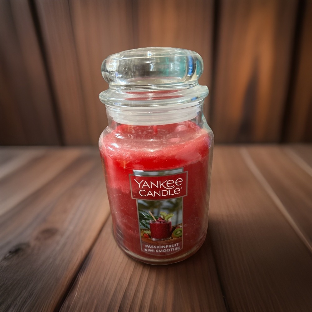 Yankee Candle PASSIONFRUIT KIWI SMOOTHIE Large Jar 22 Oz Candle